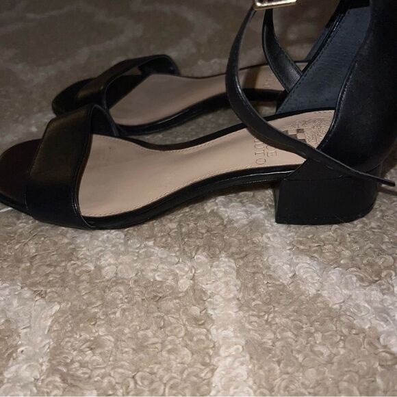 Vince Camuto size 6 flat - Picture 3 of 6